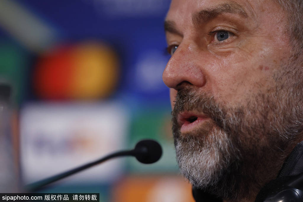 弗里克的历史巅峰：95年来最年轻的巴萨首发阵容震撼西甲